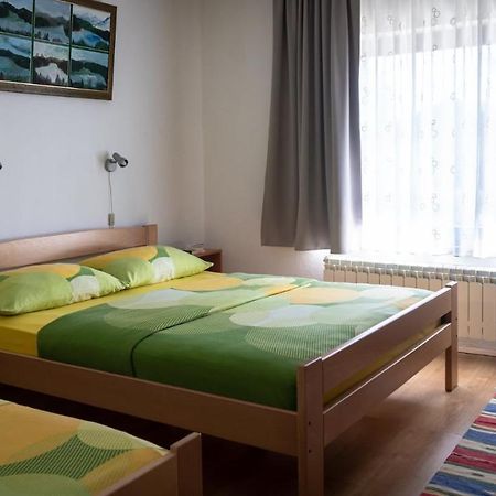 Apartment Kremzar 洛克维 外观 照片