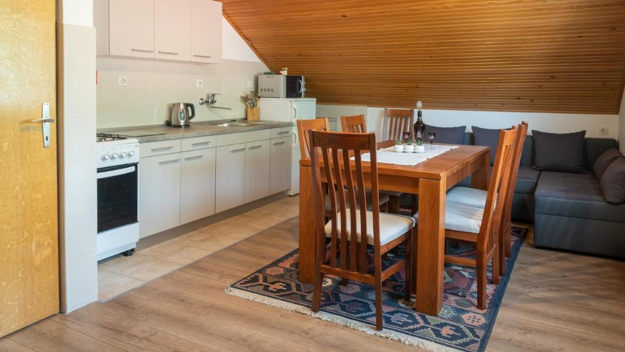 Apartment Kremzar 洛克维 外观 照片