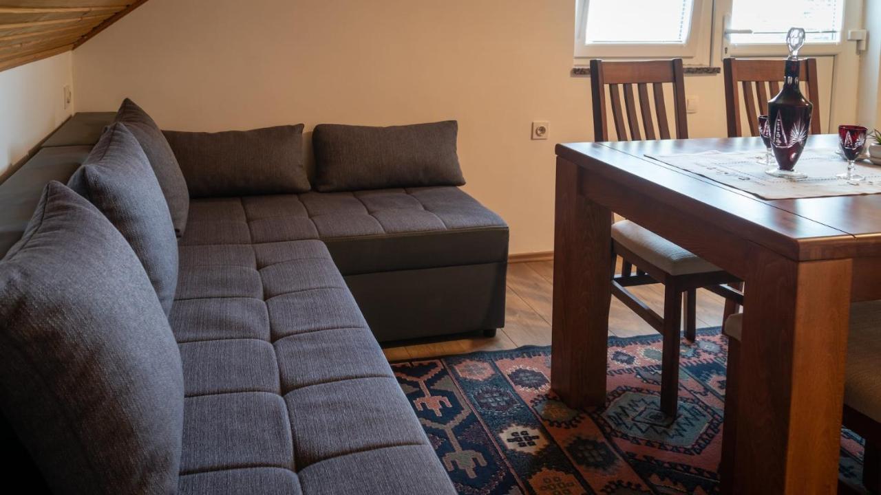 Apartment Kremzar 洛克维 外观 照片