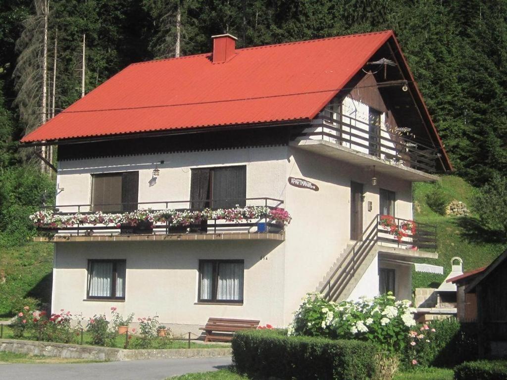 Apartment Kremzar 洛克维 外观 照片